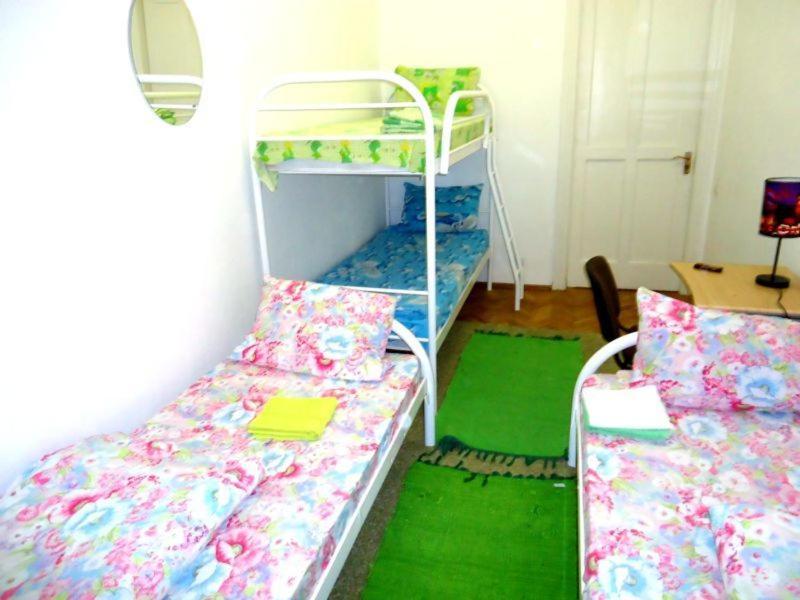 Hostel Kreshatik Kyiv Quarto foto